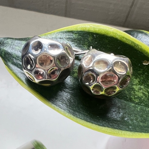 Real 925 Sterling Silver huggie style hoop earrings - Picture 5 of 6